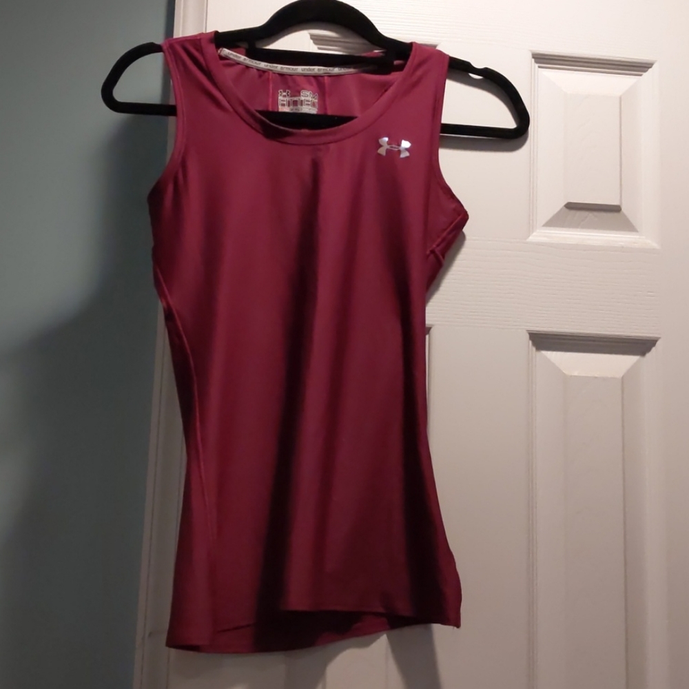 EUC Small Under Armour HeatGear Fitted Plum Tank
